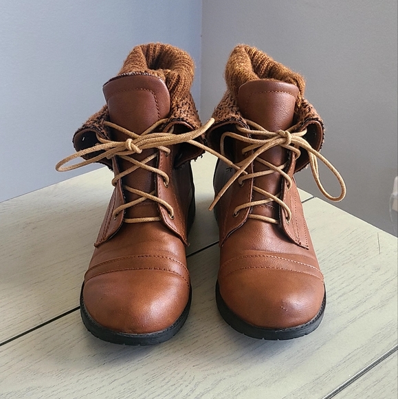 Brown/tan Combat Boots - Picture 2 of 9